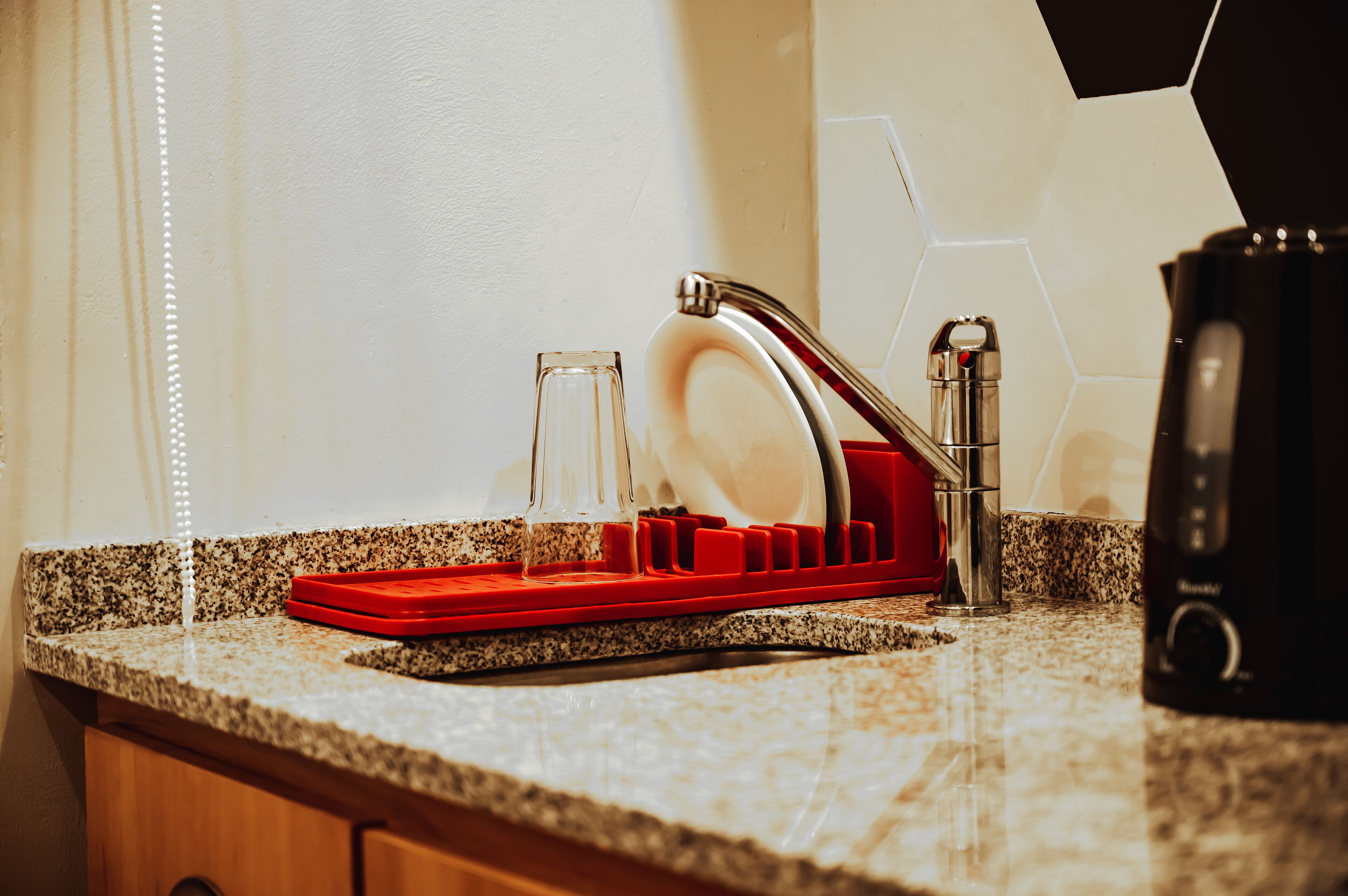 double standard with kitchenette | egyptian cotton sheets, premium bedding, down duvets, in-room safe