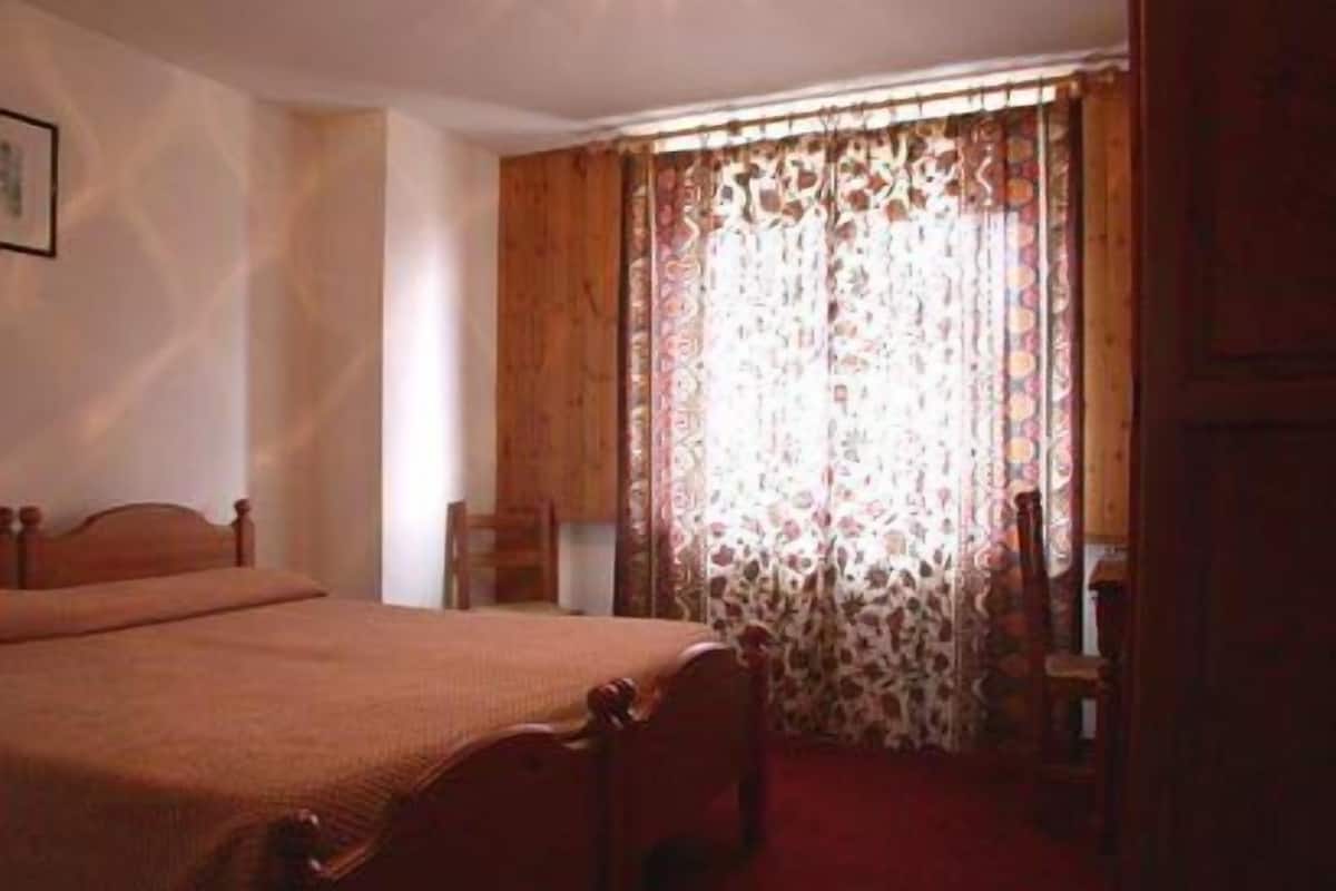 Classic Double Room | Living room
