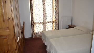 Classic-Doppelzimmer | Zimmersafe, Babybetten, Zustellbetten, kostenloses WLAN