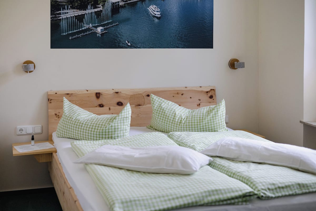 Comfort double room courtyard side | Premium bedding, pillowtop beds, minibar, desk