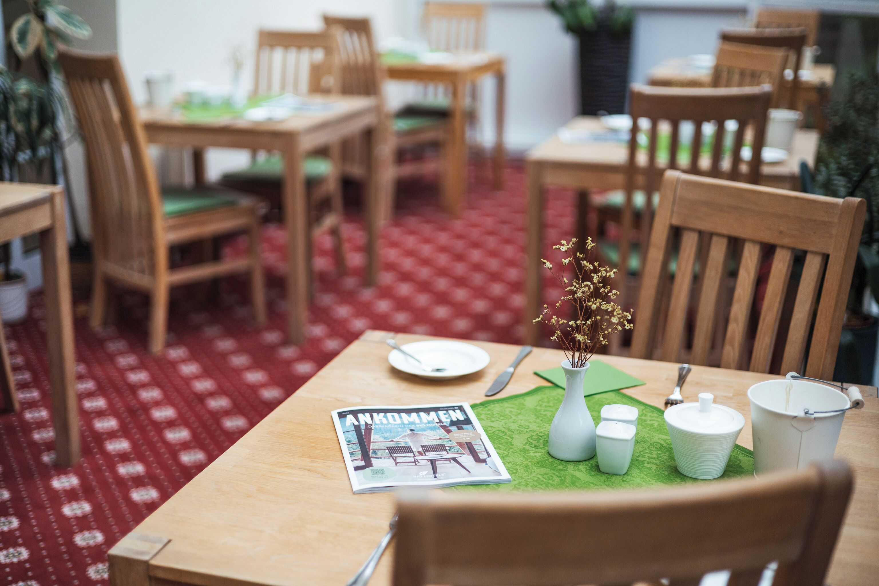 daily buffet breakfast (eur 28 per person)