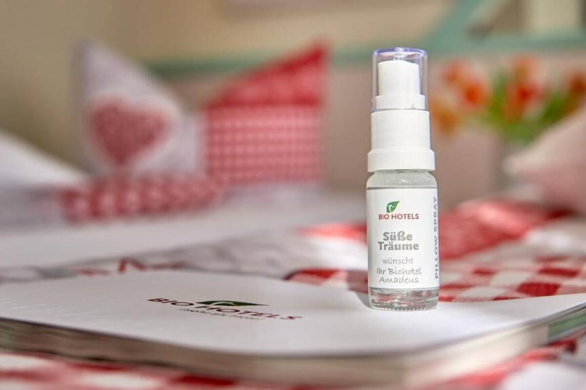 premium bedding, pillow-top beds, minibar, desk