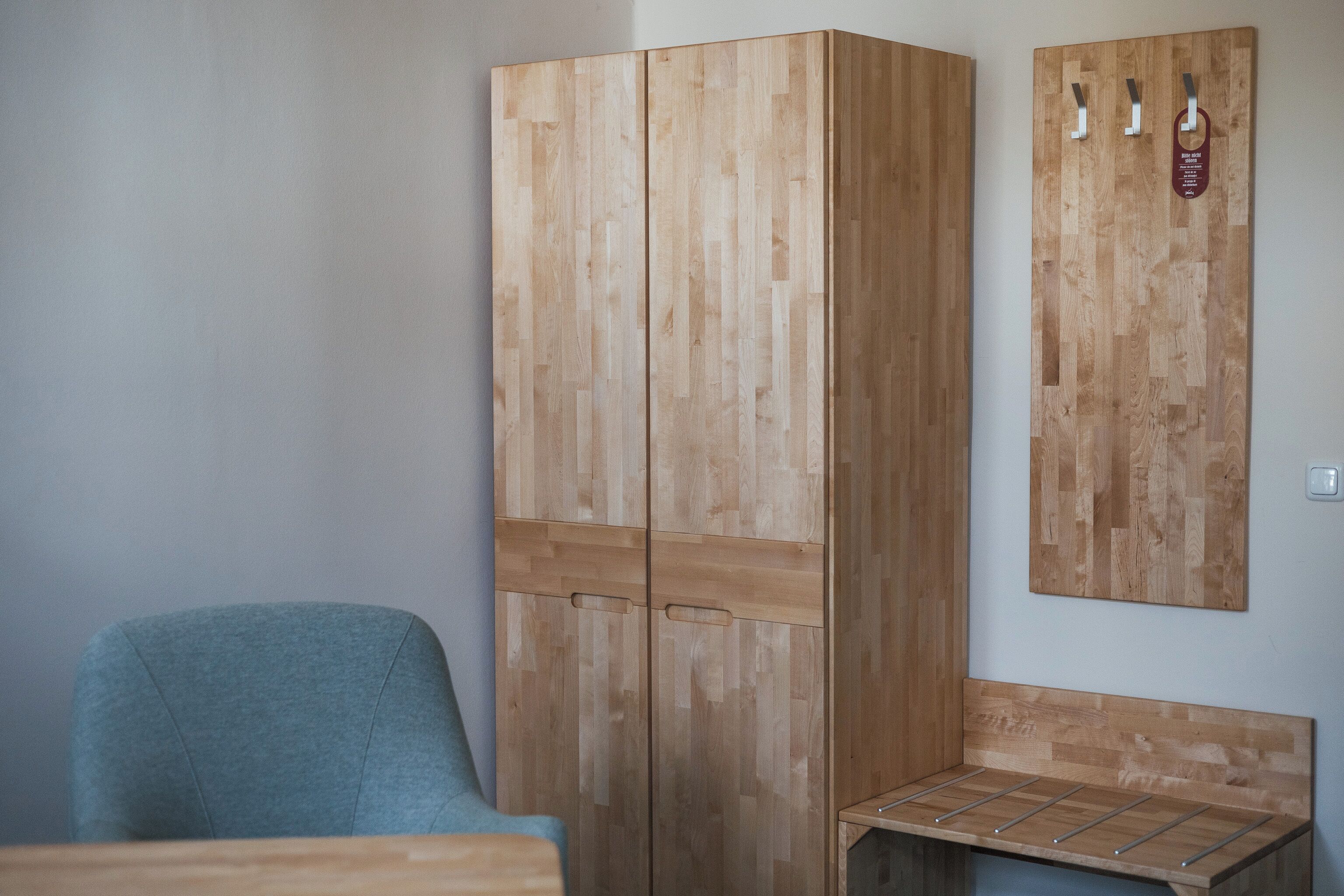 Ropa de cama de alta calidad, colchones con pillow-top y minibar 