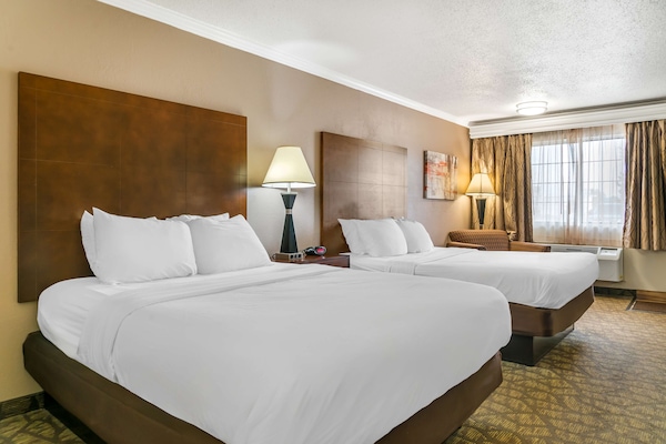 Zimmersafe, Schreibtisch, laptopgeeigneter Arbeitsplatz