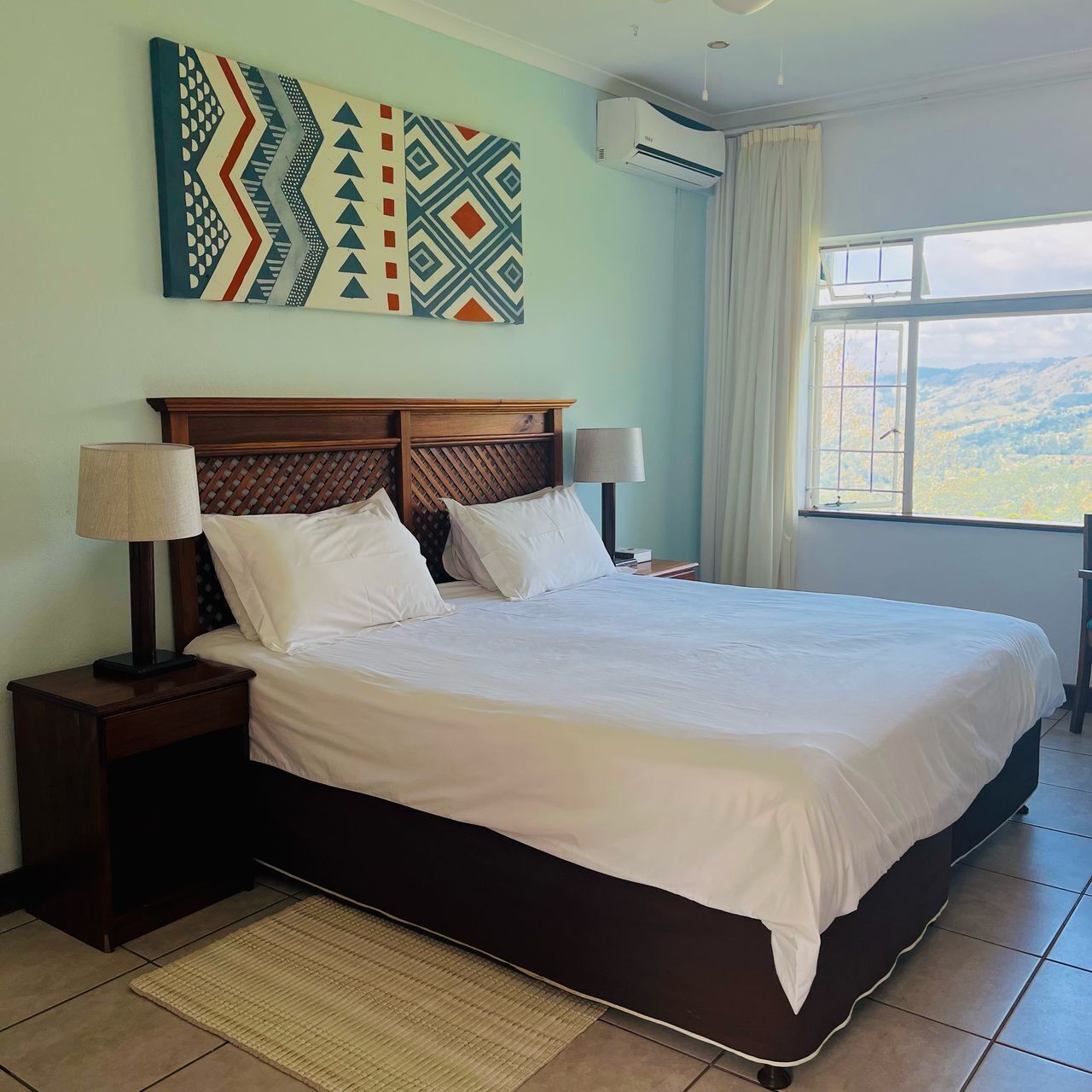 Chambre avec lits jumeaux | Coffres-forts dans les chambres, bureau, lits bébé (gratuits)