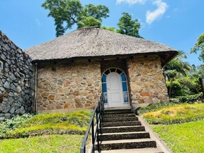 Exterior - Emafini Country Lodge (Mbabane)