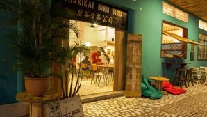 Unclassified image, 2 of 66, button - Victoria Hotel & Hostel (Kota Kinabalu)
