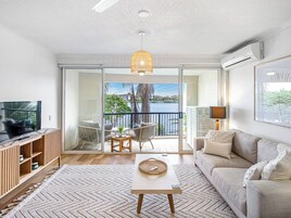 Apartment, 1 Bedroom (River View)