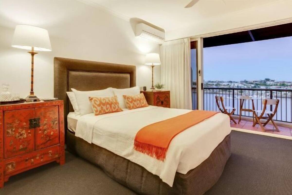 Individually decorated, individually furnished, iron/ironing board