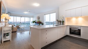 Leilighet – superior, 2 soverom, elveutsikt | Oppholdsområde