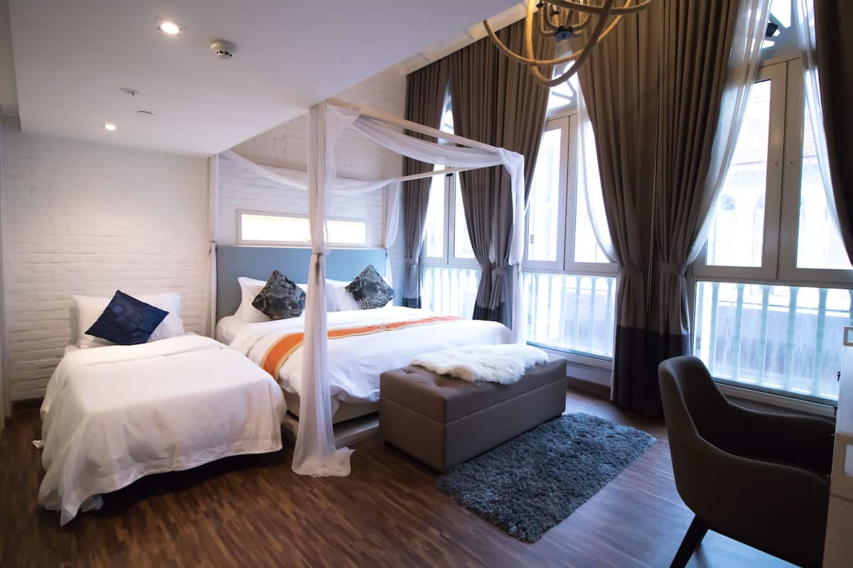 1 kamar tidur, selimut bulu angsa, minibar gratis, dan brankas