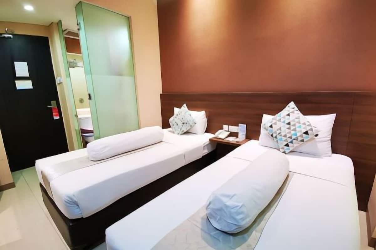In-room safe, free WiFi