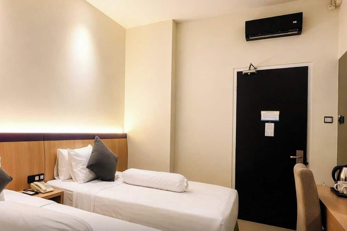 Superior Twin Room | Minibar, free WiFi