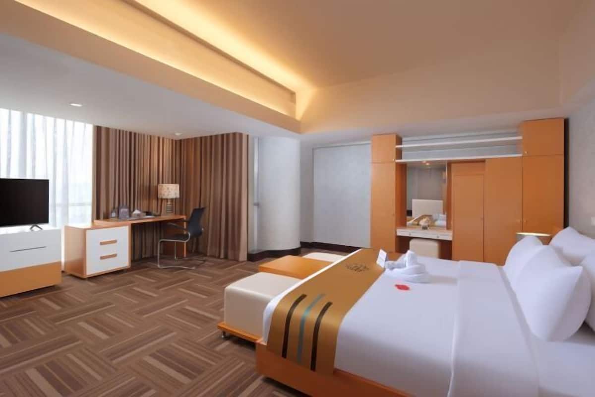 1 bedroom, minibar, in-room safe, desk