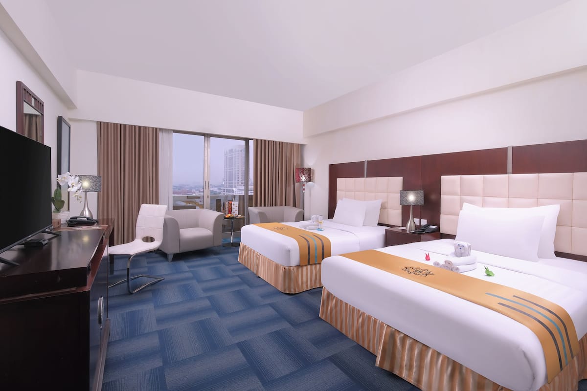 Family Suite | 1 bedroom, minibar, in-room safe, desk