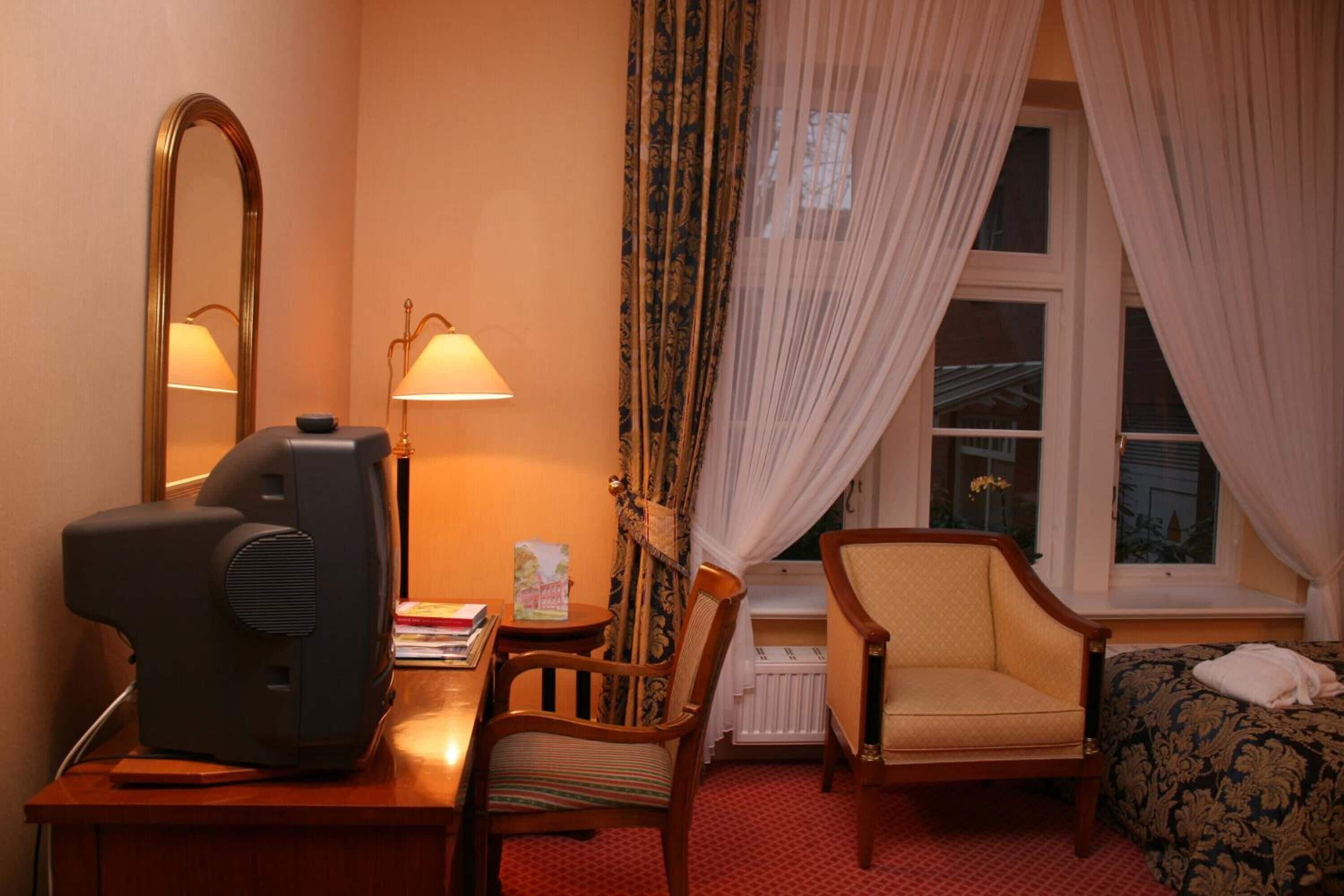 minibar, in-room safe, desk, free wifi