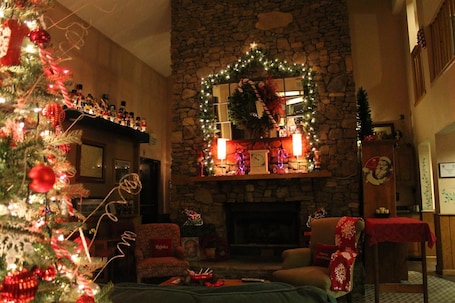 Interior. Americourt Hotel