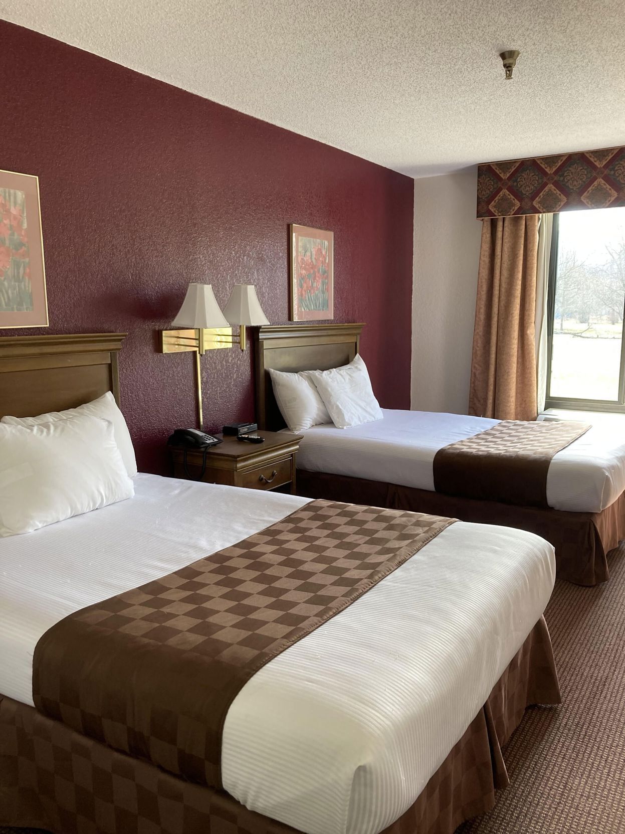 Premium bedding, soundproofing, iron/ironing board, free WiFi