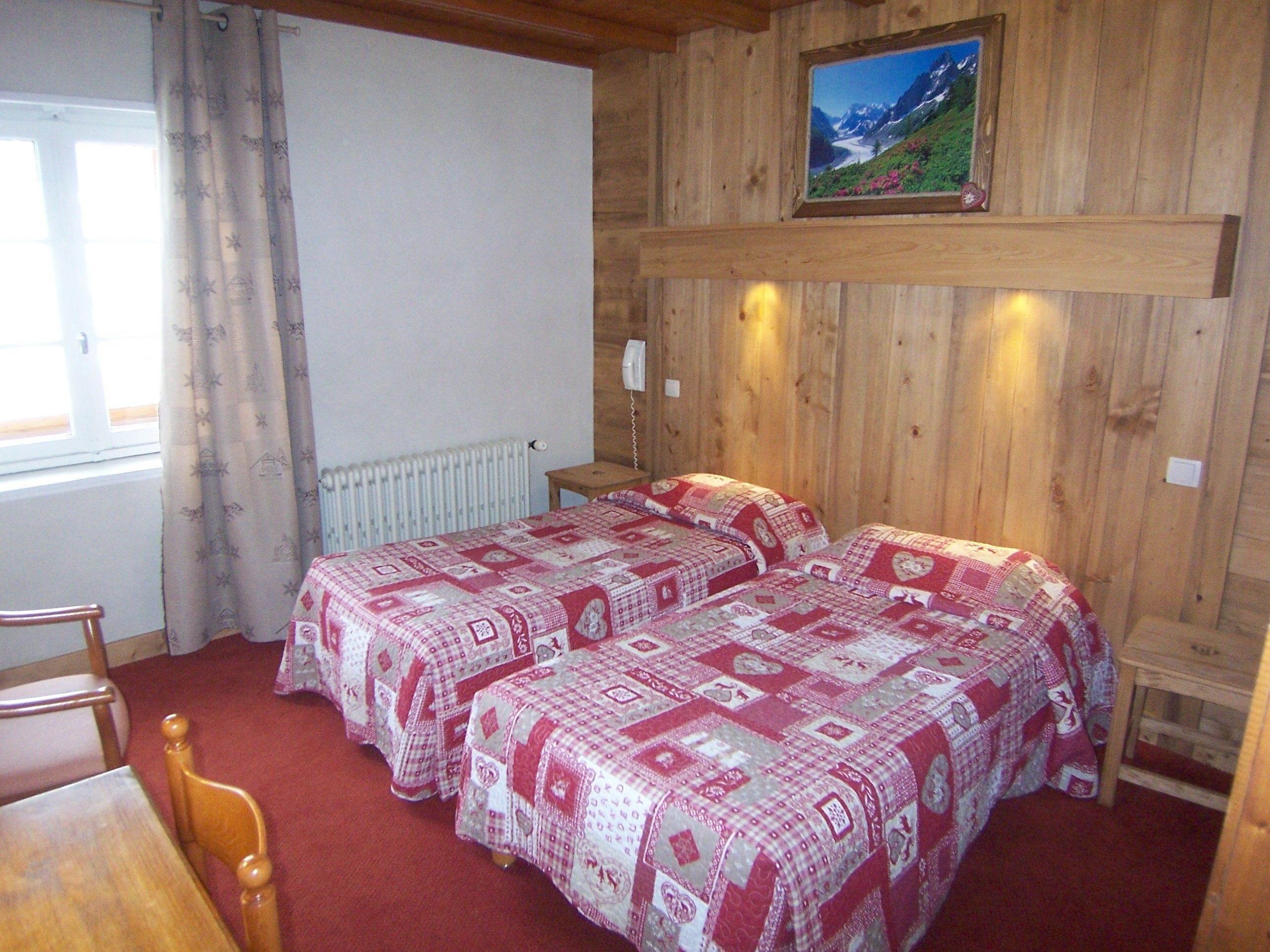 standard twin room | free wifi