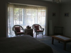 In-room safe, desk, soundproofing, iron/ironing board