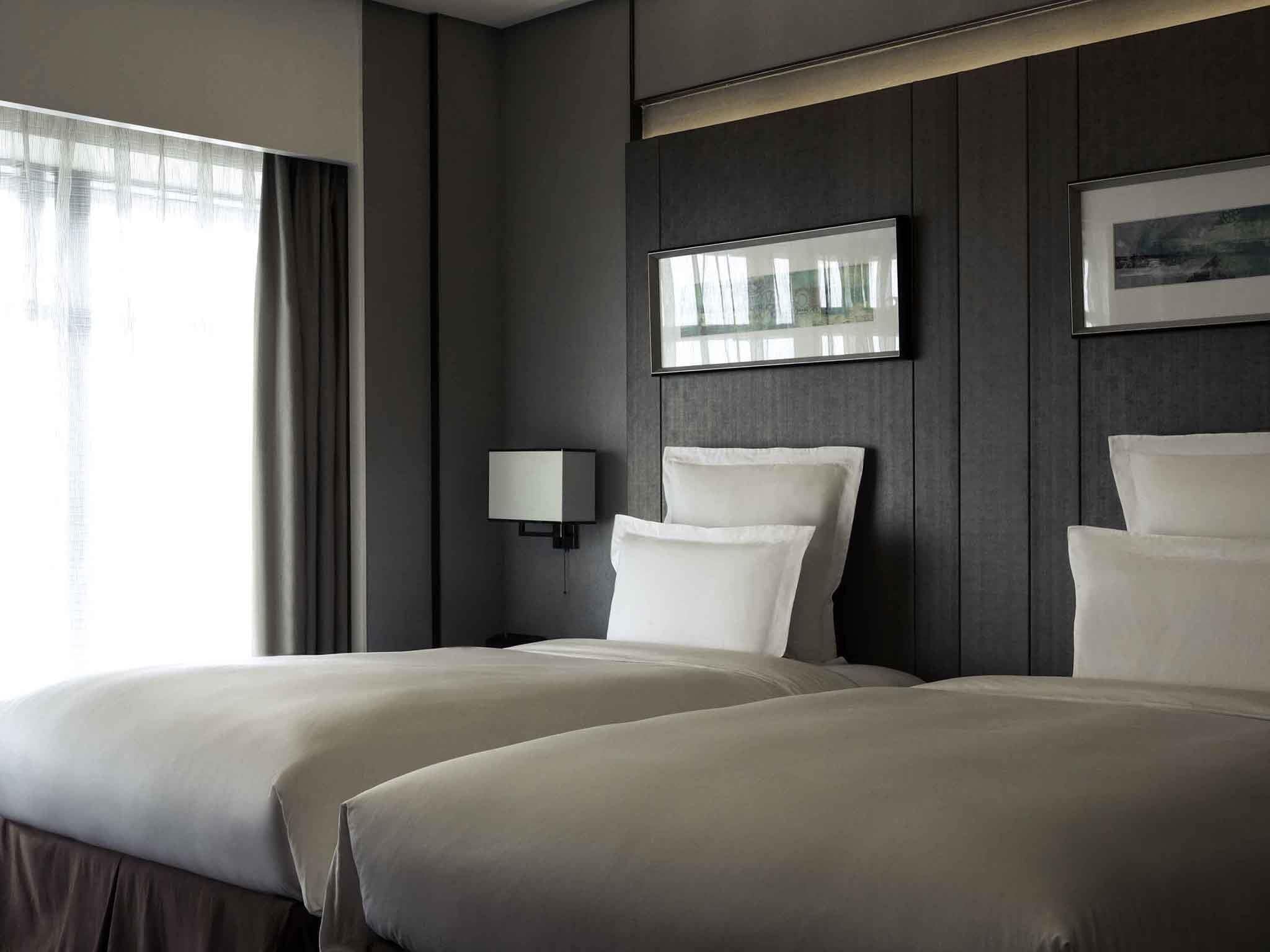 Minibar, in-room safe, desk, laptop workspace