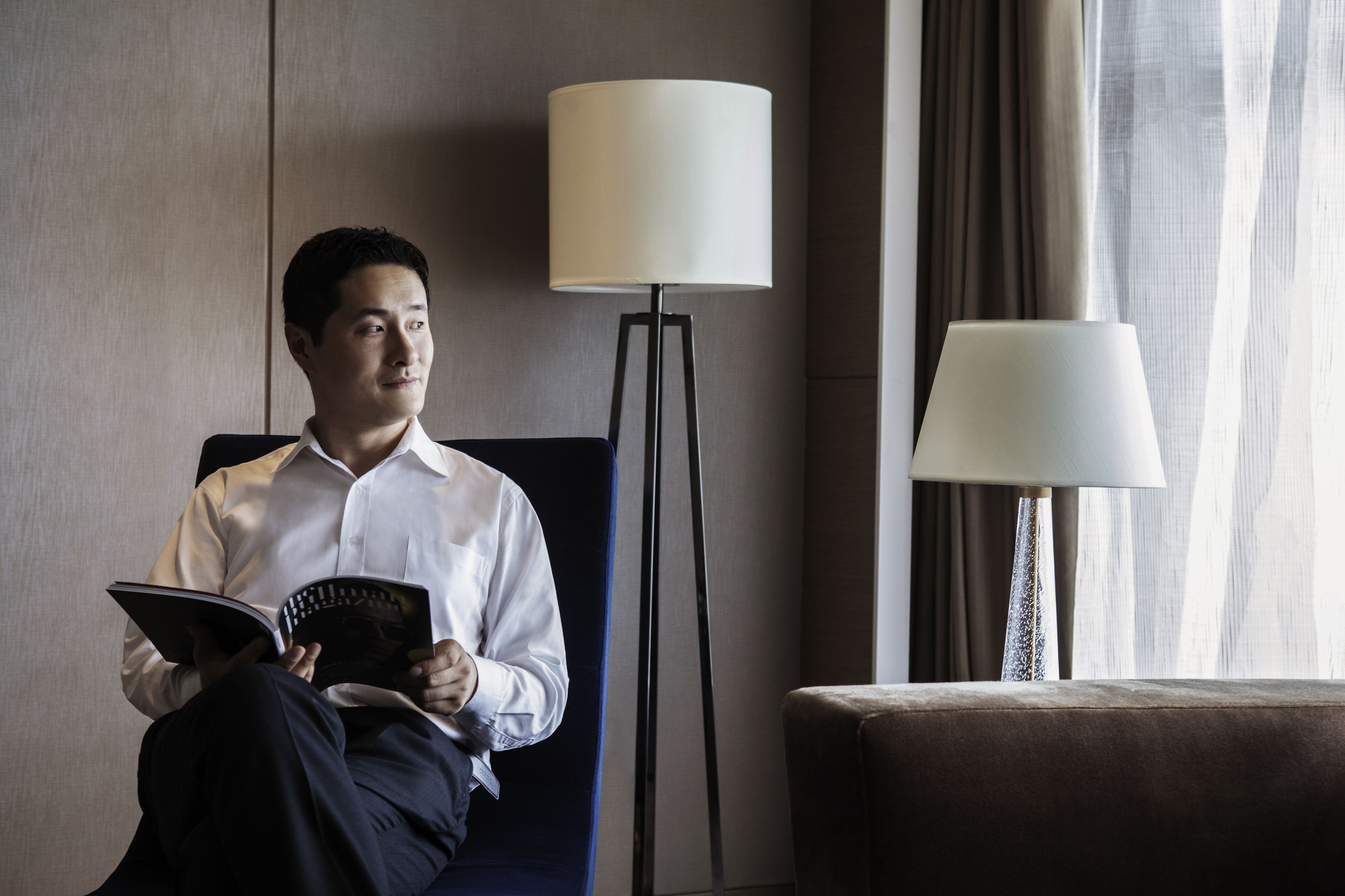 deluxe room, 1 king bed, club lounge access (executive, high floor) | 1 bedroom, minibar, in-room safe, desk