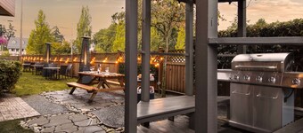 Coast Parksville Hotel