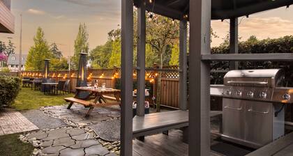 Coast Parksville Hotel