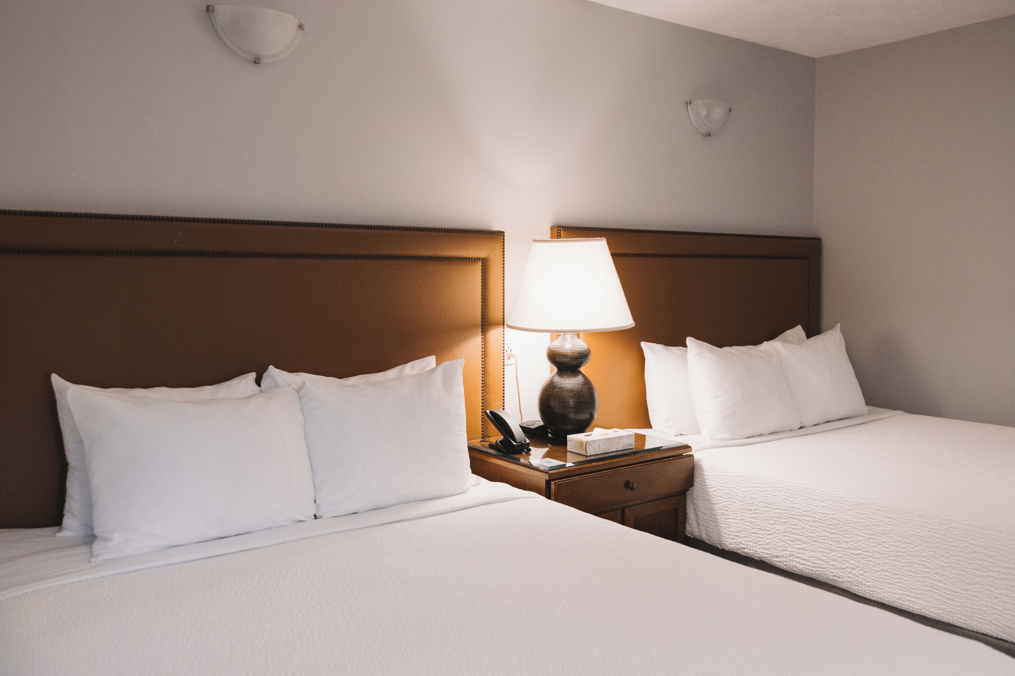 Habitación doble Deluxe | Ropa de cama de alta calidad y escritorio 