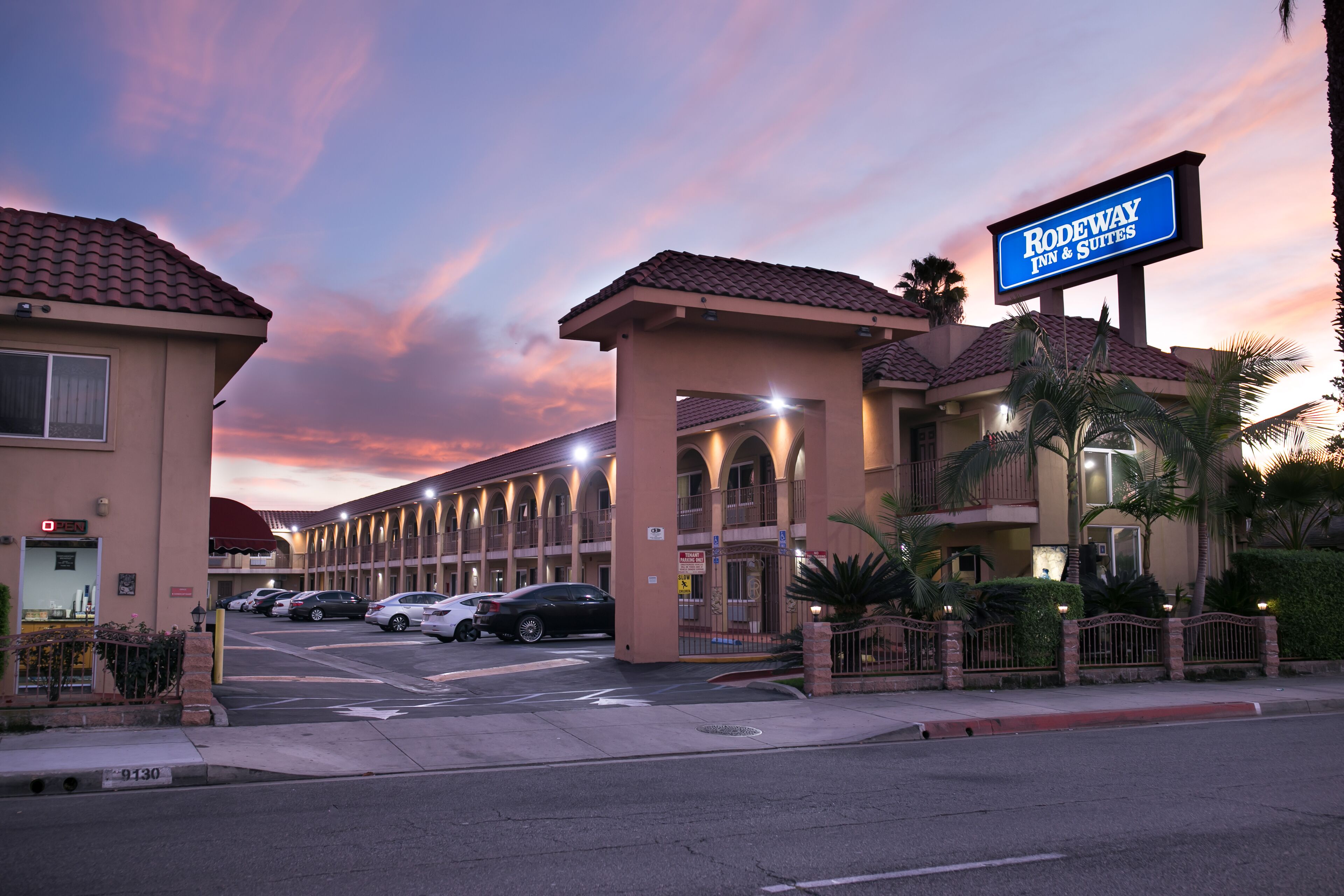 Photo - Rodeway Inn & Suites Bellflower
