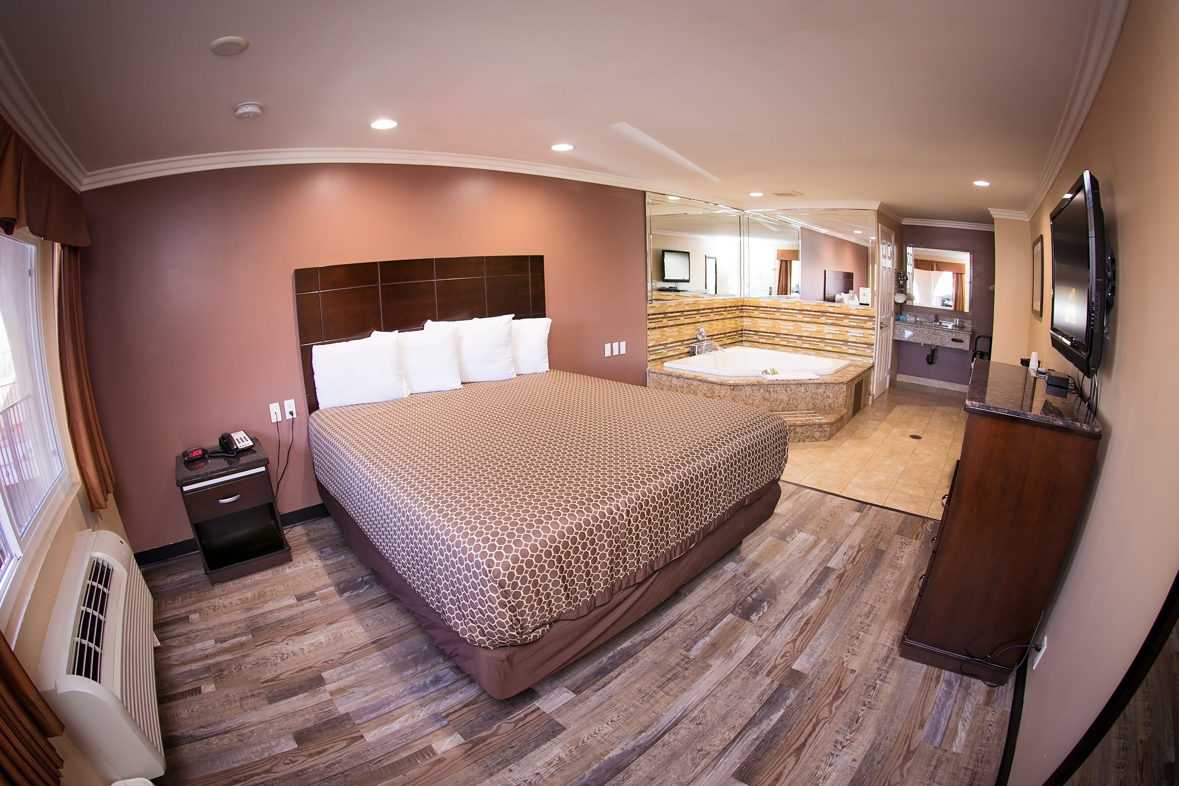 Photo - Rodeway Inn & Suites Bellflower