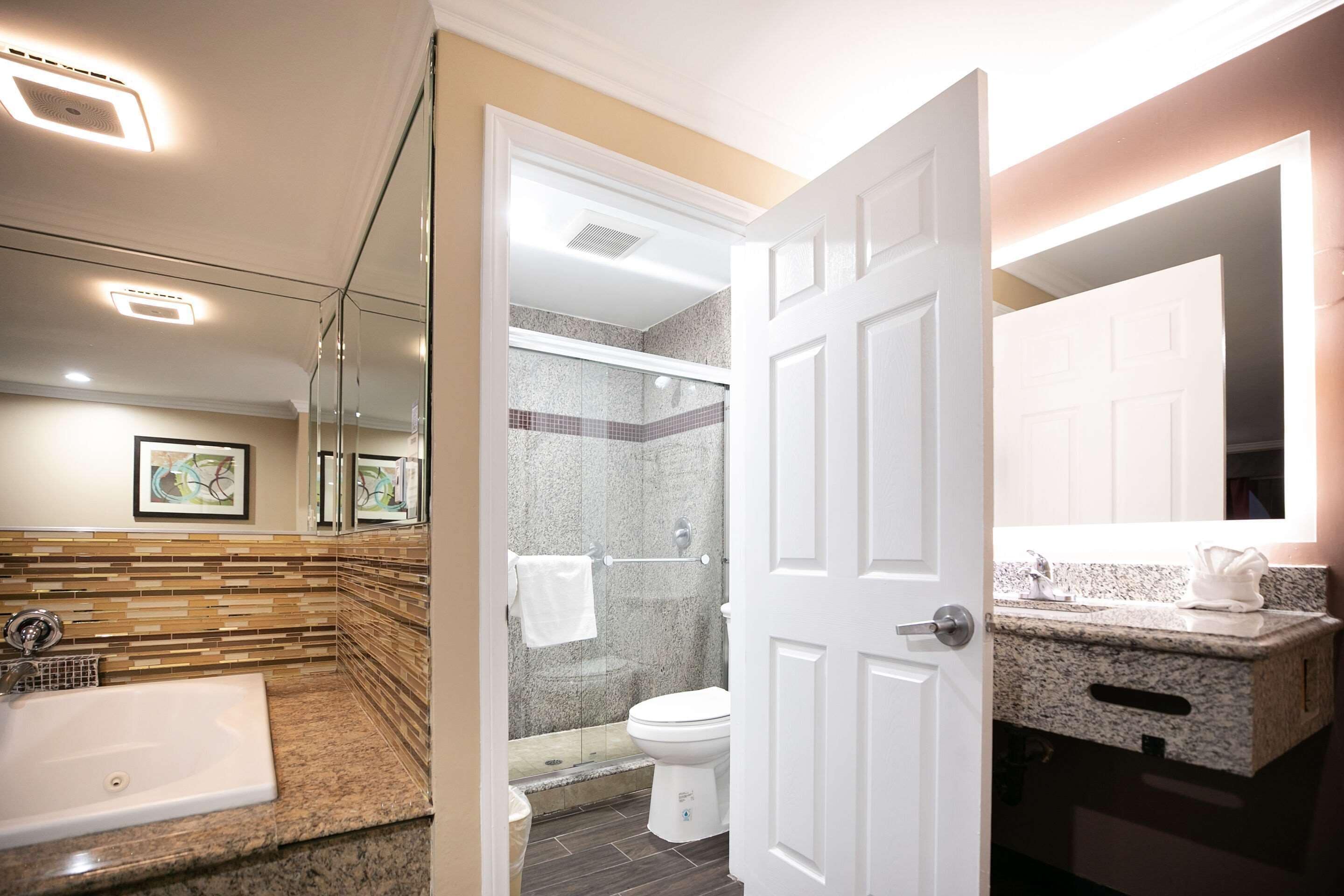 Photo - Rodeway Inn & Suites Bellflower