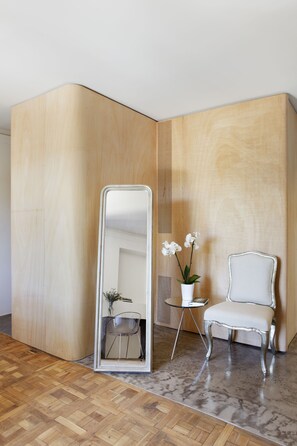 In-room safe, desk, free WiFi, bed sheets