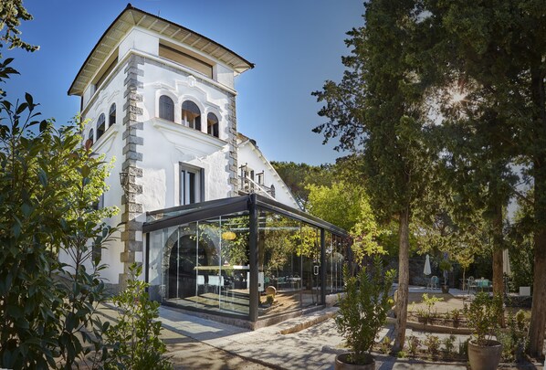 Exterior - Box art hotel (Collado Mediano)