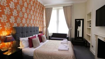 Luxury Suite | In-room safe, iron/ironing board, free cots/infant beds, free WiFi