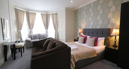 Palmerston Suites