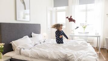 Double Room, City View | Hypo-allergenic bedding, minibar, in-room safe, individually decorated
