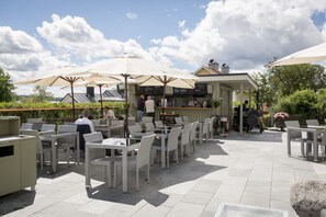 Breakfast, lunch, dinner served; Scandinavian cuisine, beach views  - Sigtuna Stadshotell (Sigtuna)
