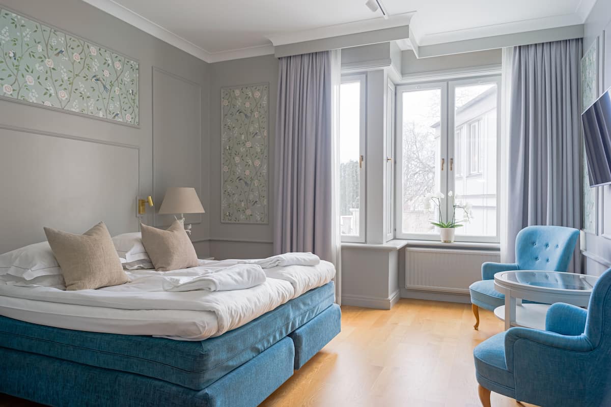 premium double room | individually decorated, individually furnished, free wifi, bed sheets