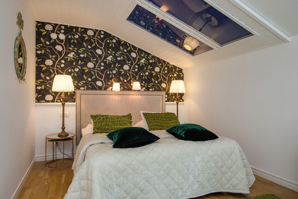 suite | individually decorated, individually furnished, free wifi, bed sheets