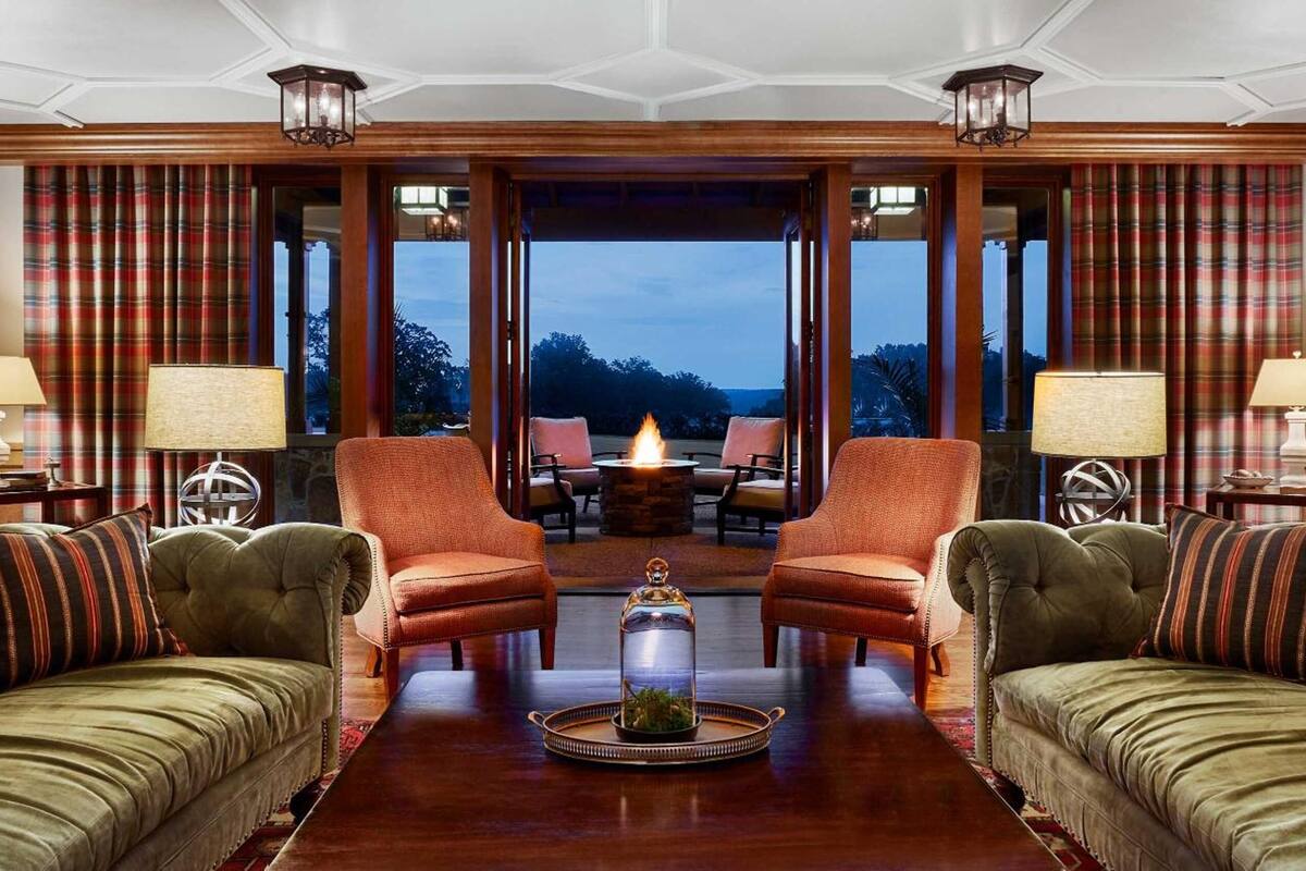 42-inch flat-screen tv with satellite channels, tv, ipod dock