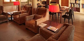 Library - Rusticae Hotel Aldearroqueta (Culla)