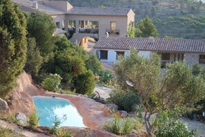 En sÀsongsöppen utomhuspool