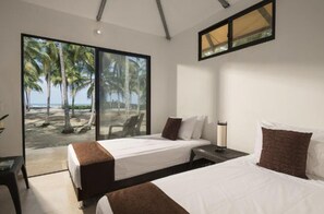 In-room safe, bed sheets - Tayrona Tented Lodge (Santa Marta)