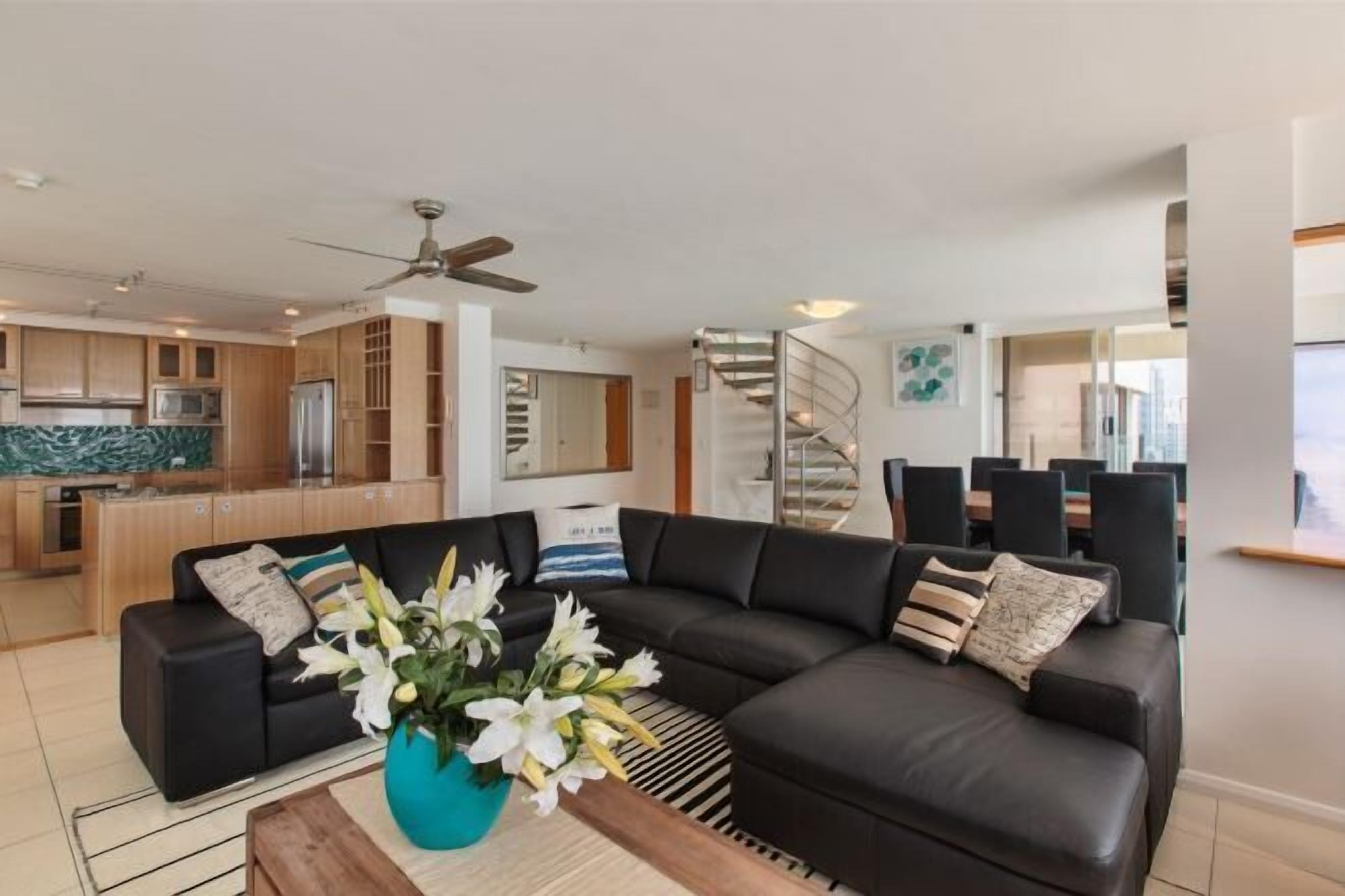 Living area | TV, DVD player