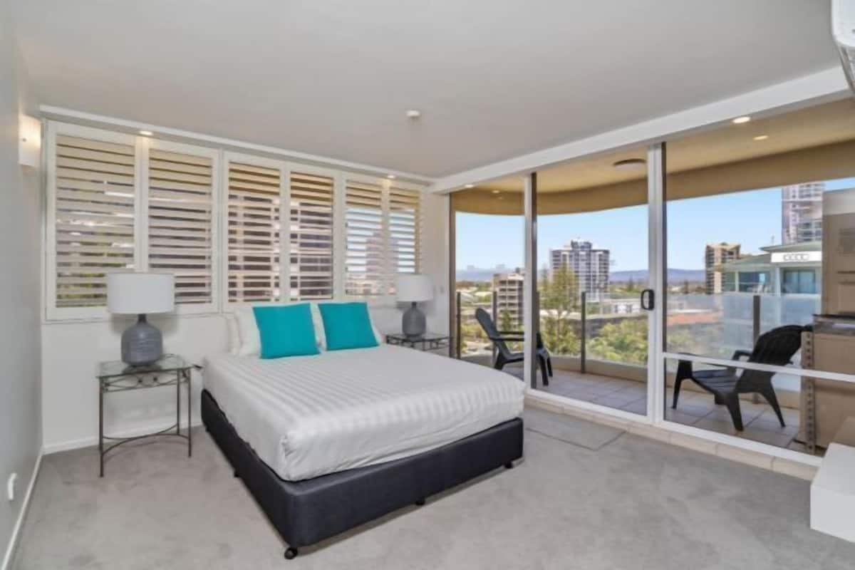 3 bedrooms, premium bedding, individually decorated