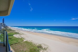 View from room - Dorchester on the Beach  (Surfers Paradise)