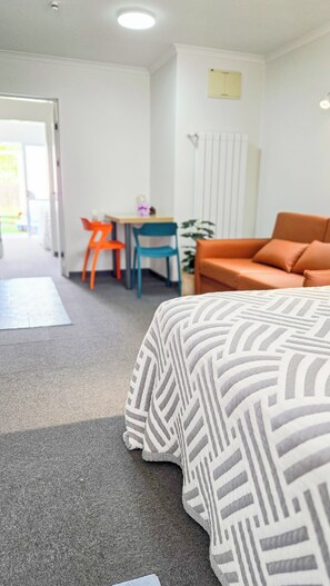 Apartment With Two Duble Beds and Hot Tub | 1 bedroom, individually decorated, desk, laptop workspace - Alpin Motel & Conference Centre (Rotorua)