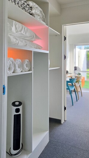 1 bedroom, individually decorated, desk, laptop workspace - Alpin Motel & Conference Centre (Rotorua)