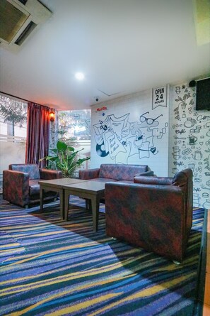 Lounge - Hotel Marlin Pekalongan by Dafam Hotels (Wiradesa)